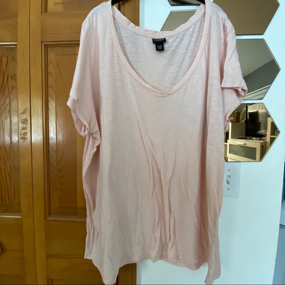 Light pink torrid tee